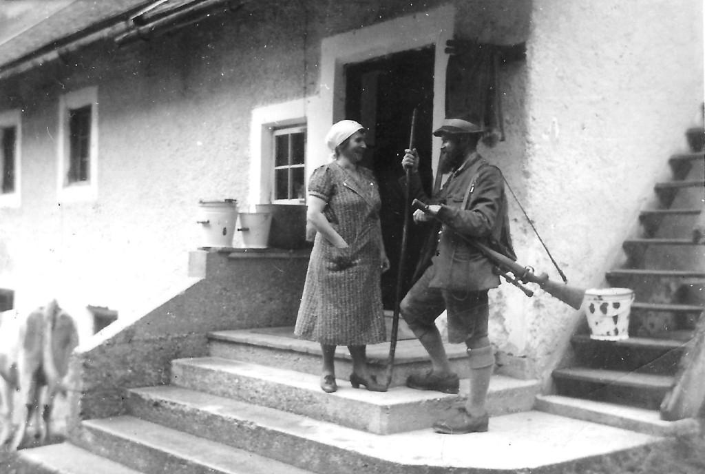 ragg 19xx-xx-xx - 3253BAweb - Ragg Albet sen - Frau Katharina - Larchet - Fotoalbum 01 - A S15