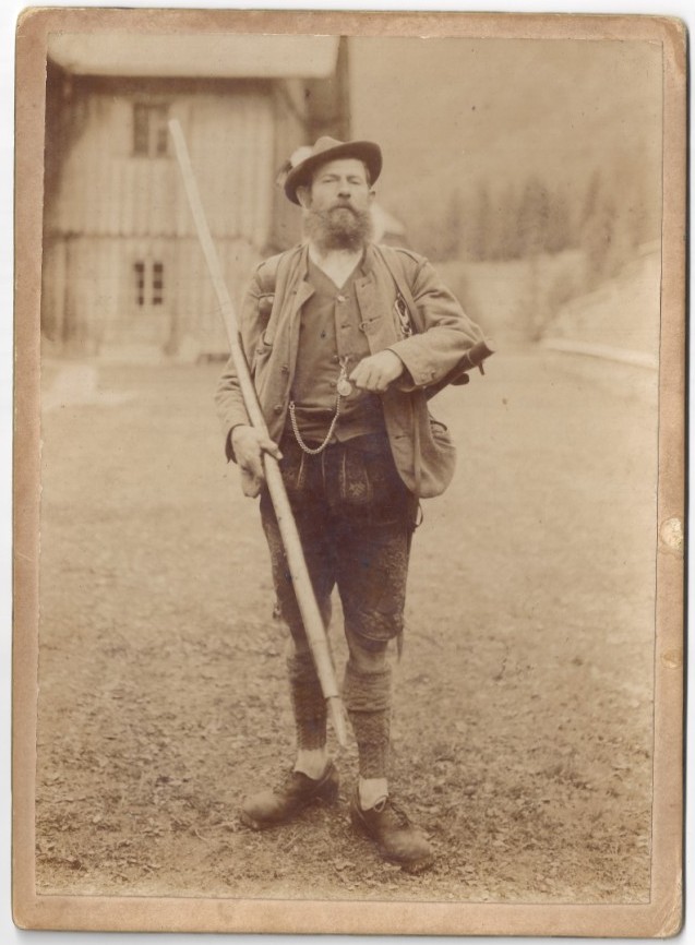 ragg 19xx-xx-xx - 2120DAweb - Ragg Andr - xxx - Farbe A