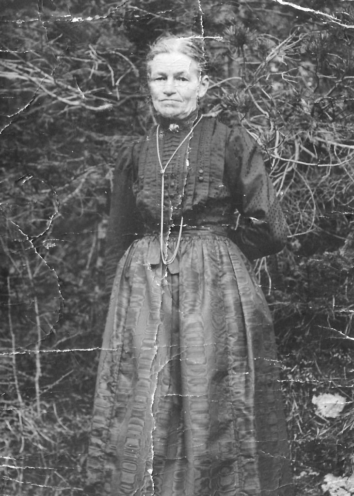 ragg 19xx-xx-xx - 3462BAweb - Ragg Maria Frau von Andrä - Fotoalbum 01 - A S36