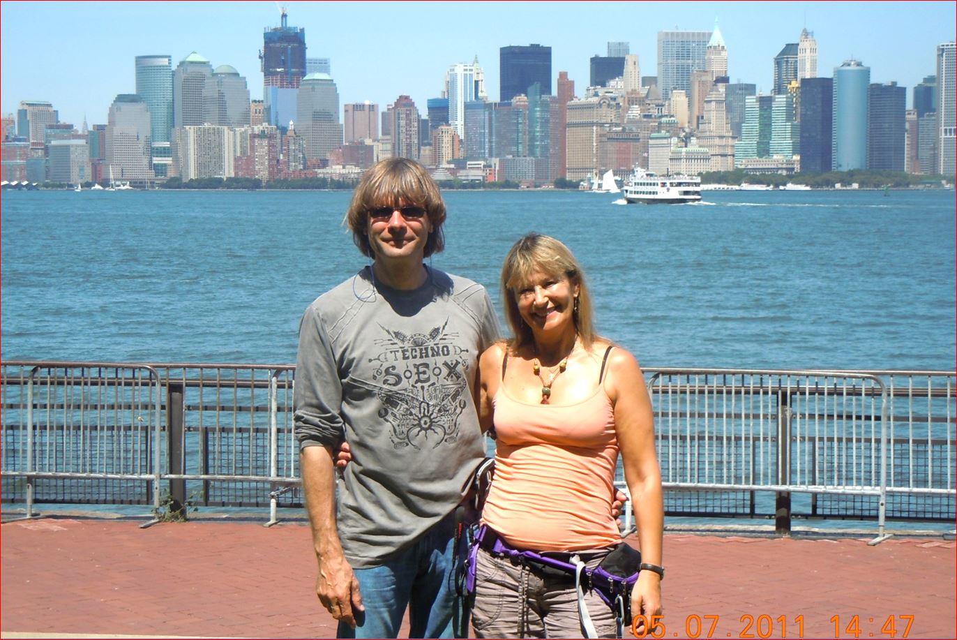 ragg 2011-07-02 -- 07-13 - 1220AAweb - USA New York - Seite 01 Deckblatt - Bild 02 - A